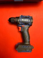 ⁦شنيور بطارية APT براشلس 20 فولت ظرف معدن 13 مم - فك ربط تخريم⁩ - الصورة ⁦4⁩