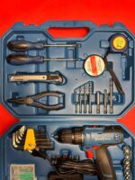 ⁦الشنطة الكومبو من دونج شونج (شنيور بطاريه ١٢ فولت ومجموعه اكسسورات)⁩ - الصورة ⁦3⁩