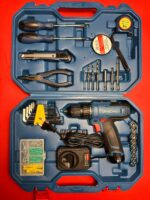 ⁦الشنطة الكومبو من دونج شونج (شنيور بطاريه ١٢ فولت ومجموعه اكسسورات)⁩ - الصورة ⁦2⁩